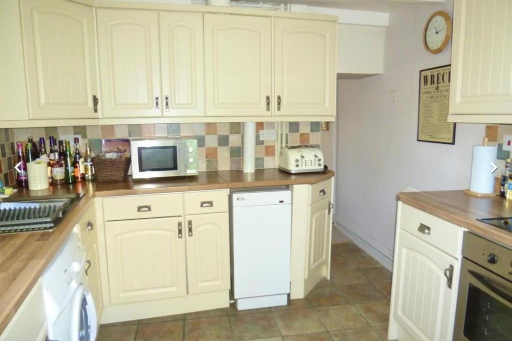 Lovely Cornish Cottage In Small Village Setting Saint Hilary  Buitenkant foto